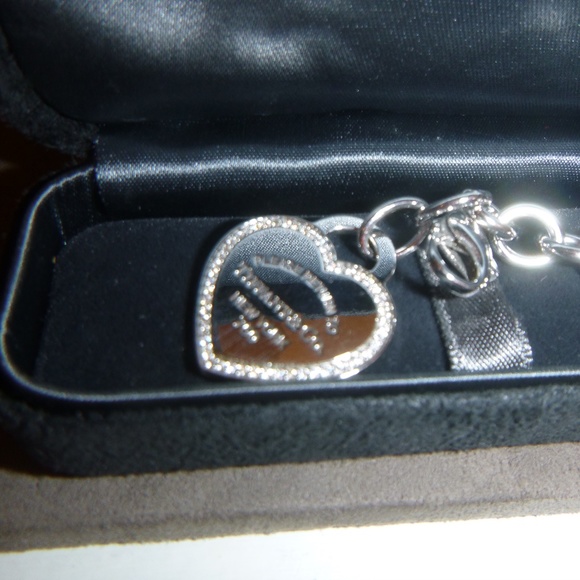 PERFECT CHRISTMAS GIFT TIFFANY & CO 18K WHT GOLD & DIAMOND HEART TAG BRACELET - Picture 3 of 16